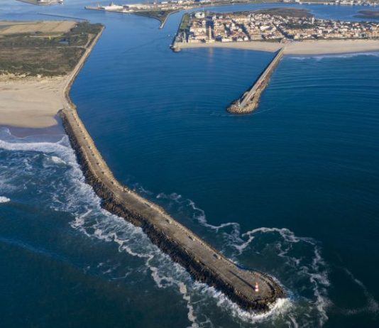Porto de Aveiro: Adjudicada dragagem de manutenção