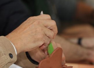 Aveiro: Atelier de figuras de presépio na Bienal de Cerâmica
