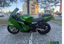 Motard detido por matrícula falsa